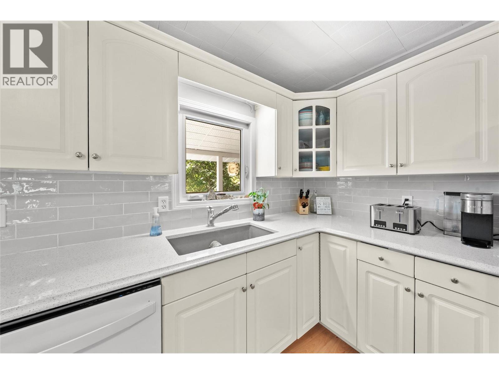 8 Old Town Road, Sicamous, British Columbia  V0E 2V4 - Photo 16 - 10397297