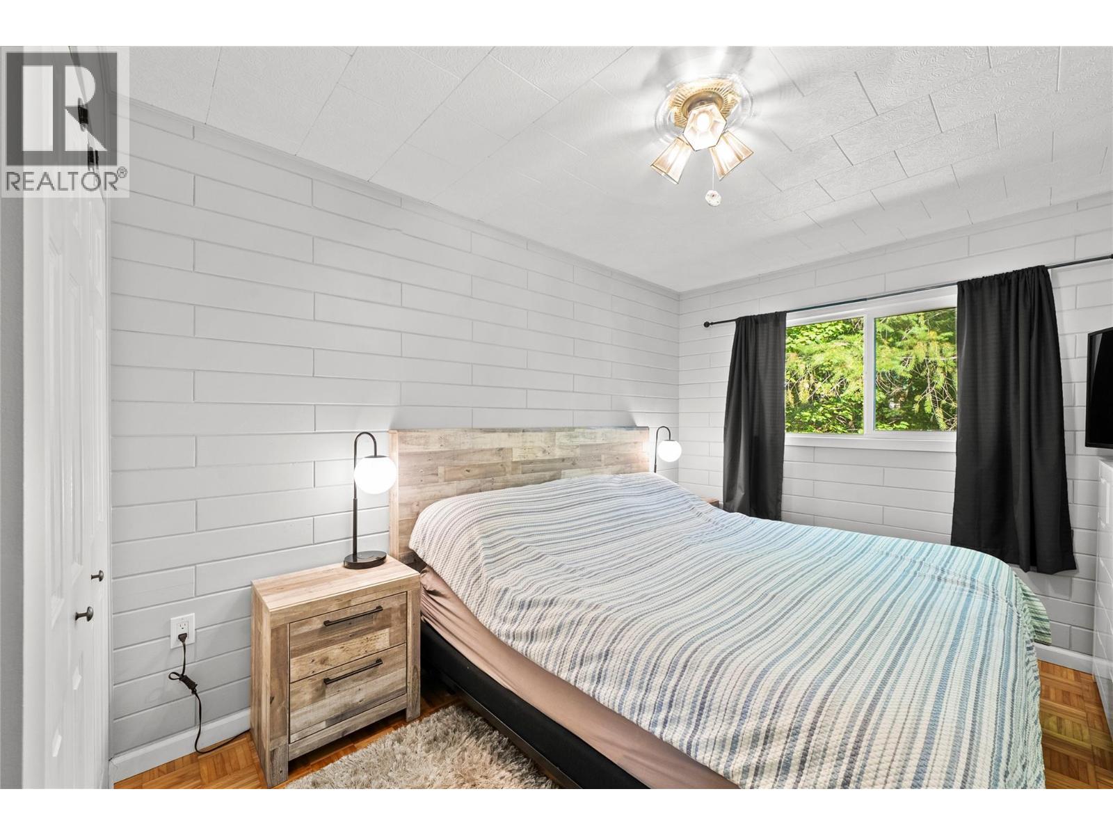 8 Old Town Road, Sicamous, British Columbia  V0E 2V4 - Photo 18 - 10397297