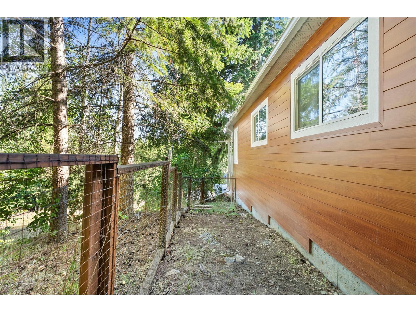 8 Old Town Road, Sicamous, British Columbia  V0E 2V4 - Photo 28 - 10397297