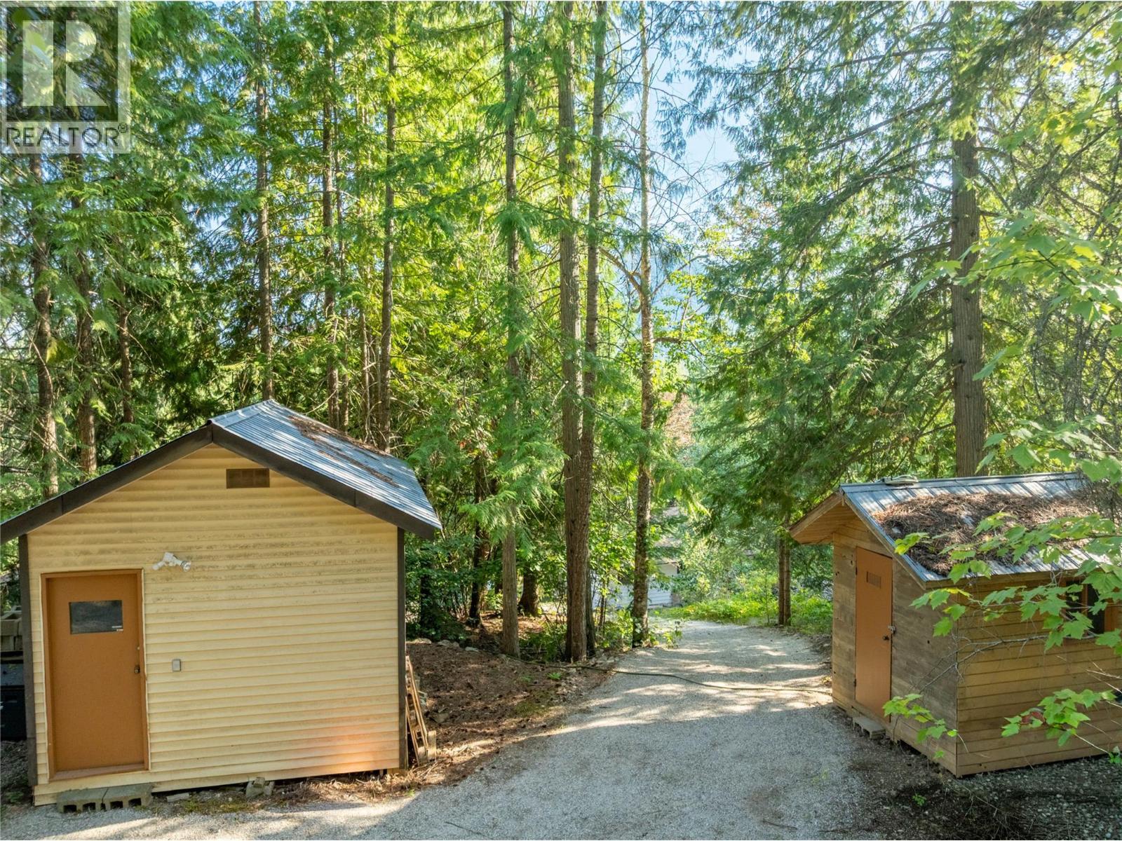 8 Old Town Road, Sicamous, British Columbia  V0E 2V4 - Photo 32 - 10397297