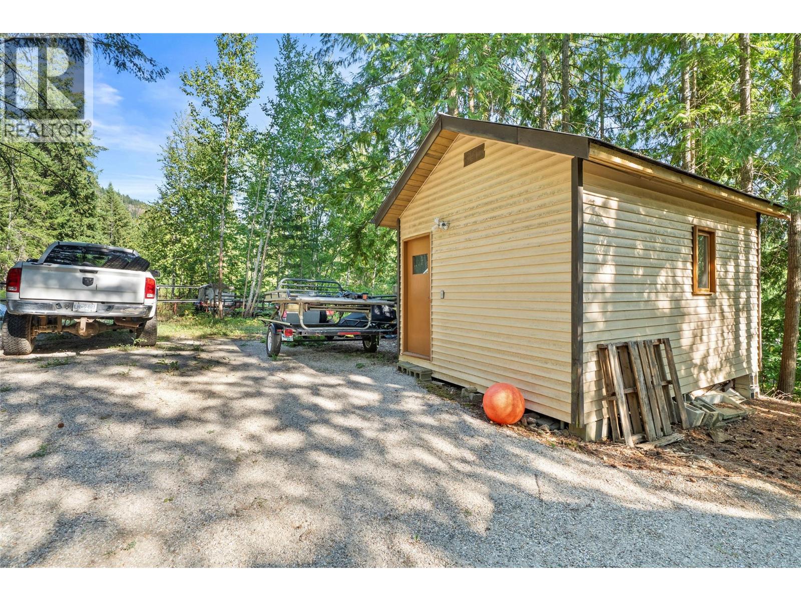 8 Old Town Road, Sicamous, British Columbia  V0E 2V4 - Photo 33 - 10397297