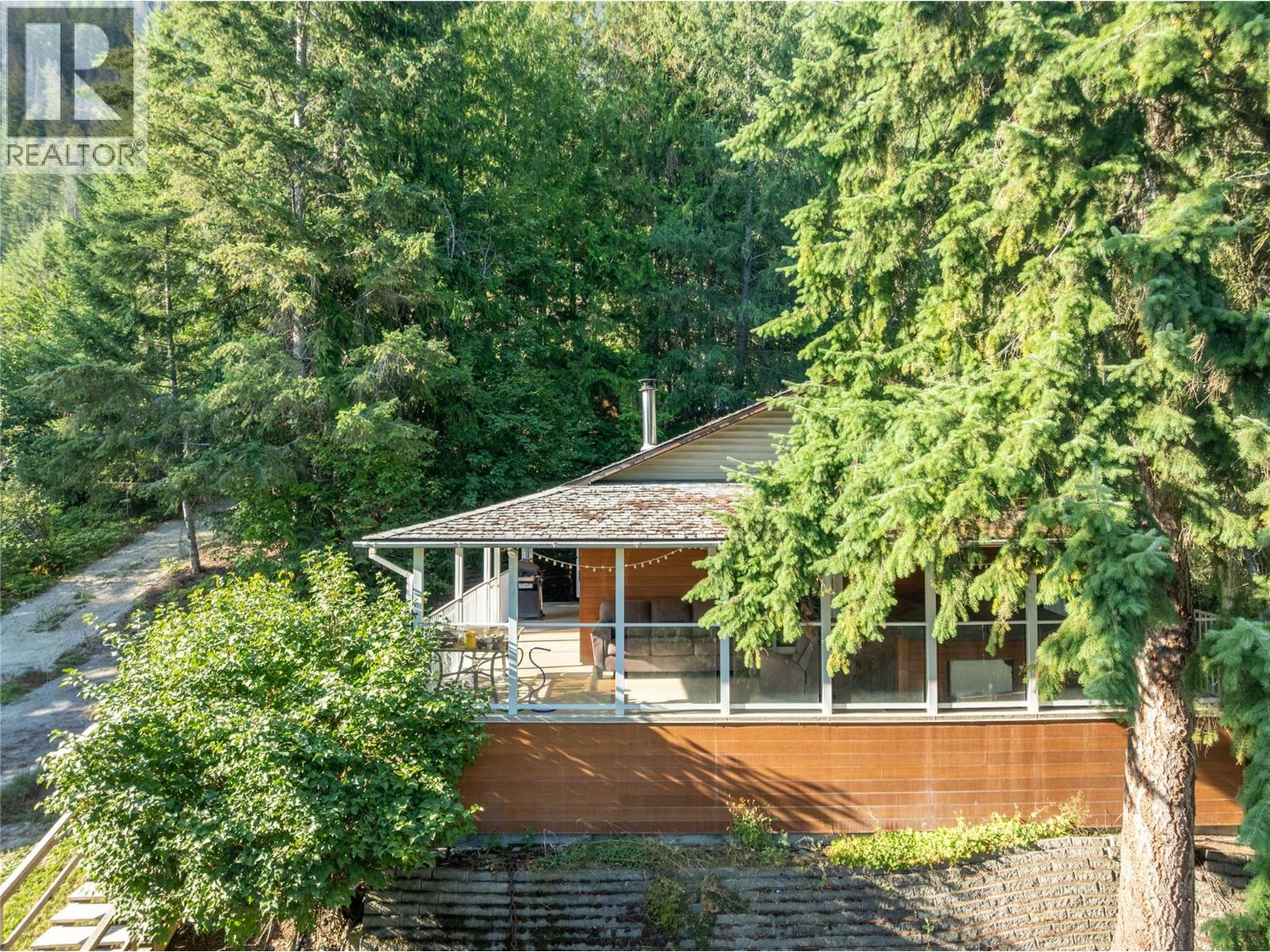 8 Old Town Road, Sicamous, British Columbia  V0E 2V4 - Photo 5 - 10397297