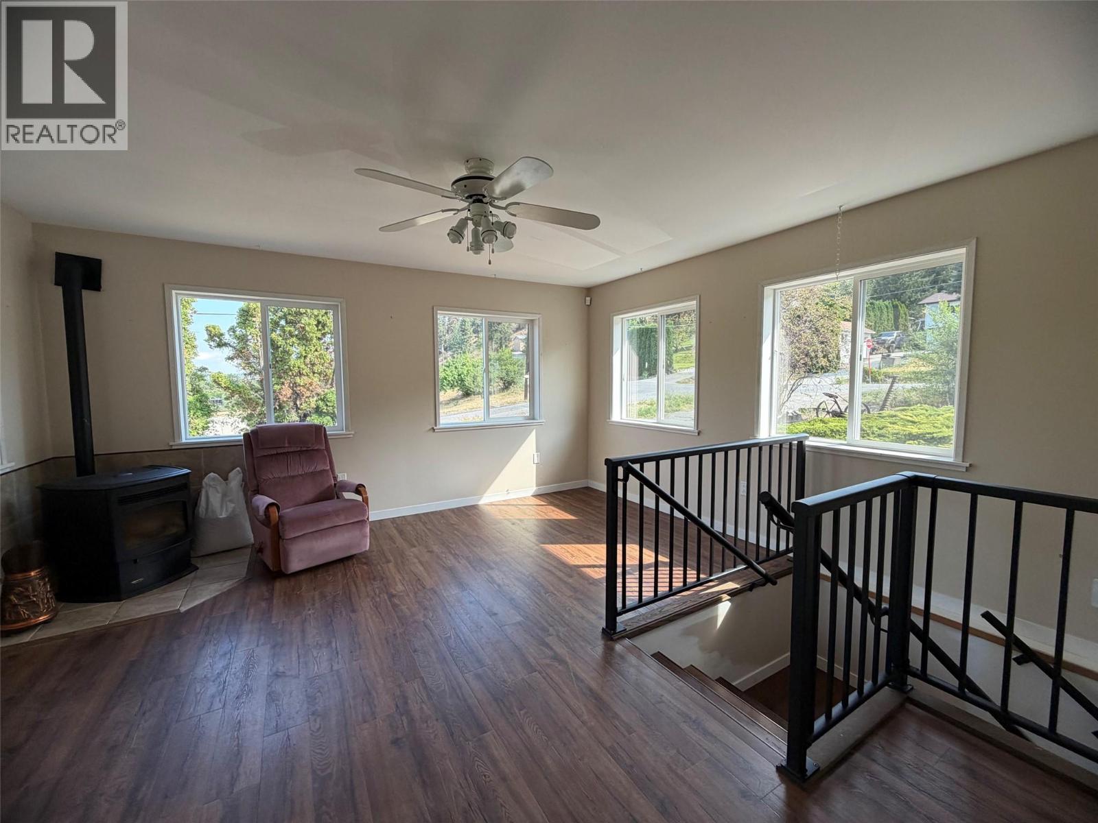 2000 Hollywood Road S, Kelowna, British Columbia  V1X 4P6 - Photo 10 - 10397437