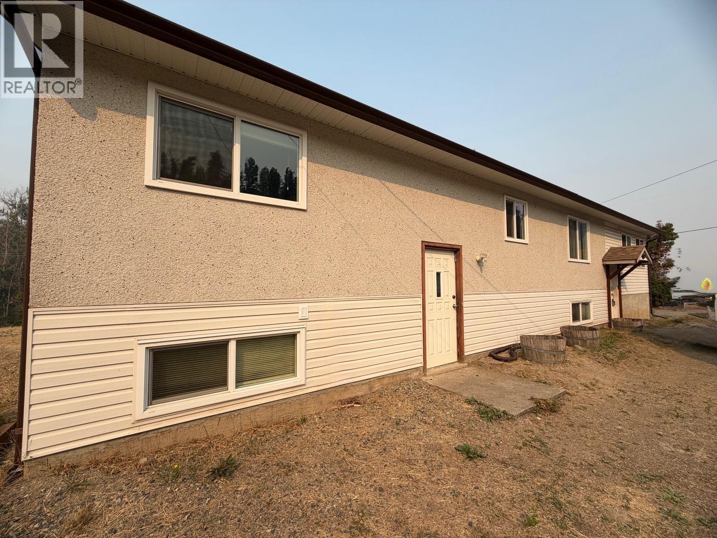 2000 Hollywood Road S, Kelowna, British Columbia  V1X 4P6 - Photo 2 - 10397437