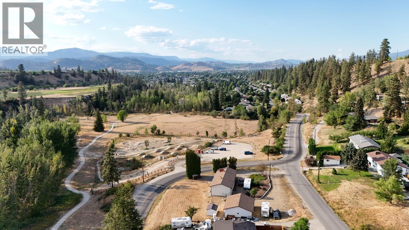 2000 Hollywood Road S, Kelowna, British Columbia  V1X 4P6 - Photo 30 - 10397437