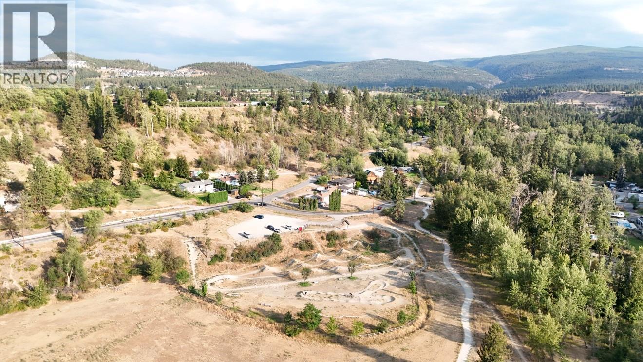 2000 Hollywood Road S, Kelowna, British Columbia  V1X 4P6 - Photo 32 - 10397437
