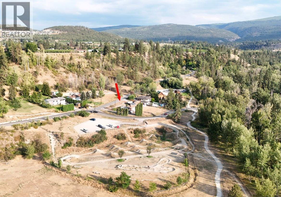 2000 Hollywood Road S, Kelowna, British Columbia  V1X 4P6 - Photo 33 - 10397437