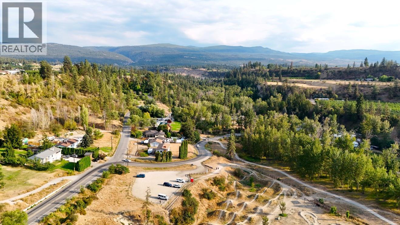 2000 Hollywood Road S, Kelowna, British Columbia  V1X 4P6 - Photo 34 - 10397437