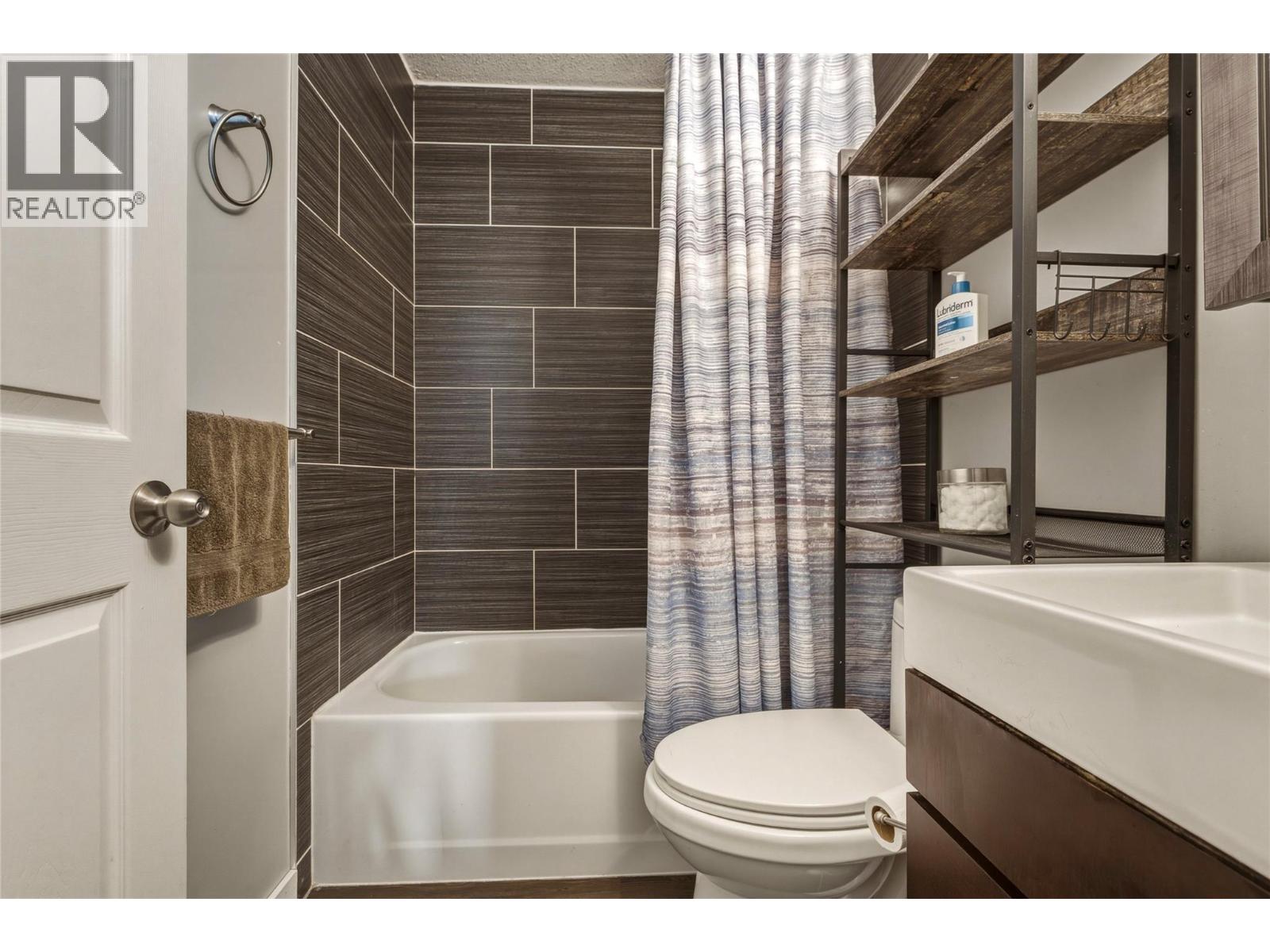 2228 Linea Crescent, Lumby, British Columbia  V0E 2G0 - Photo 16 - 10397493