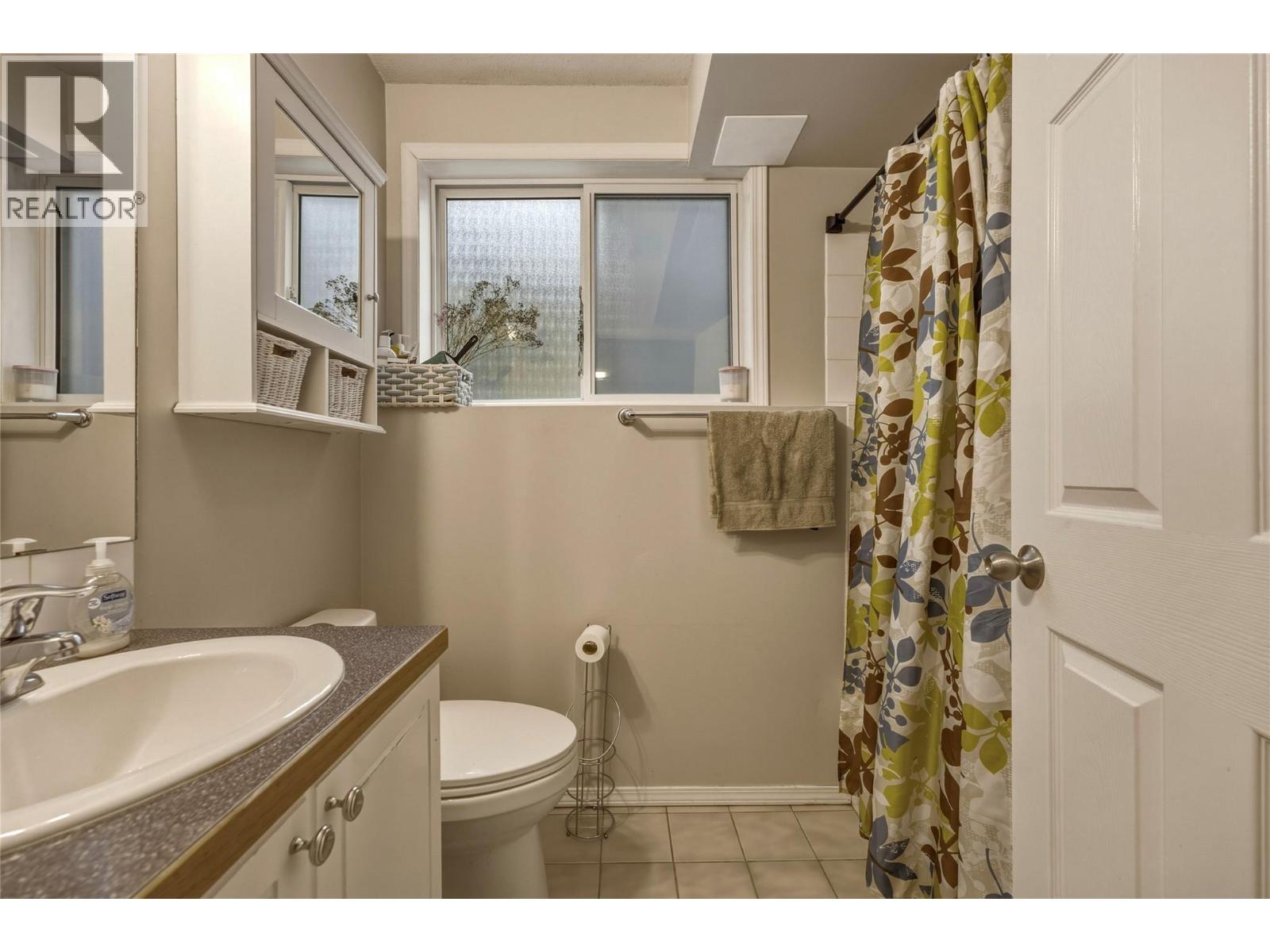 2228 Linea Crescent, Lumby, British Columbia  V0E 2G0 - Photo 27 - 10397493