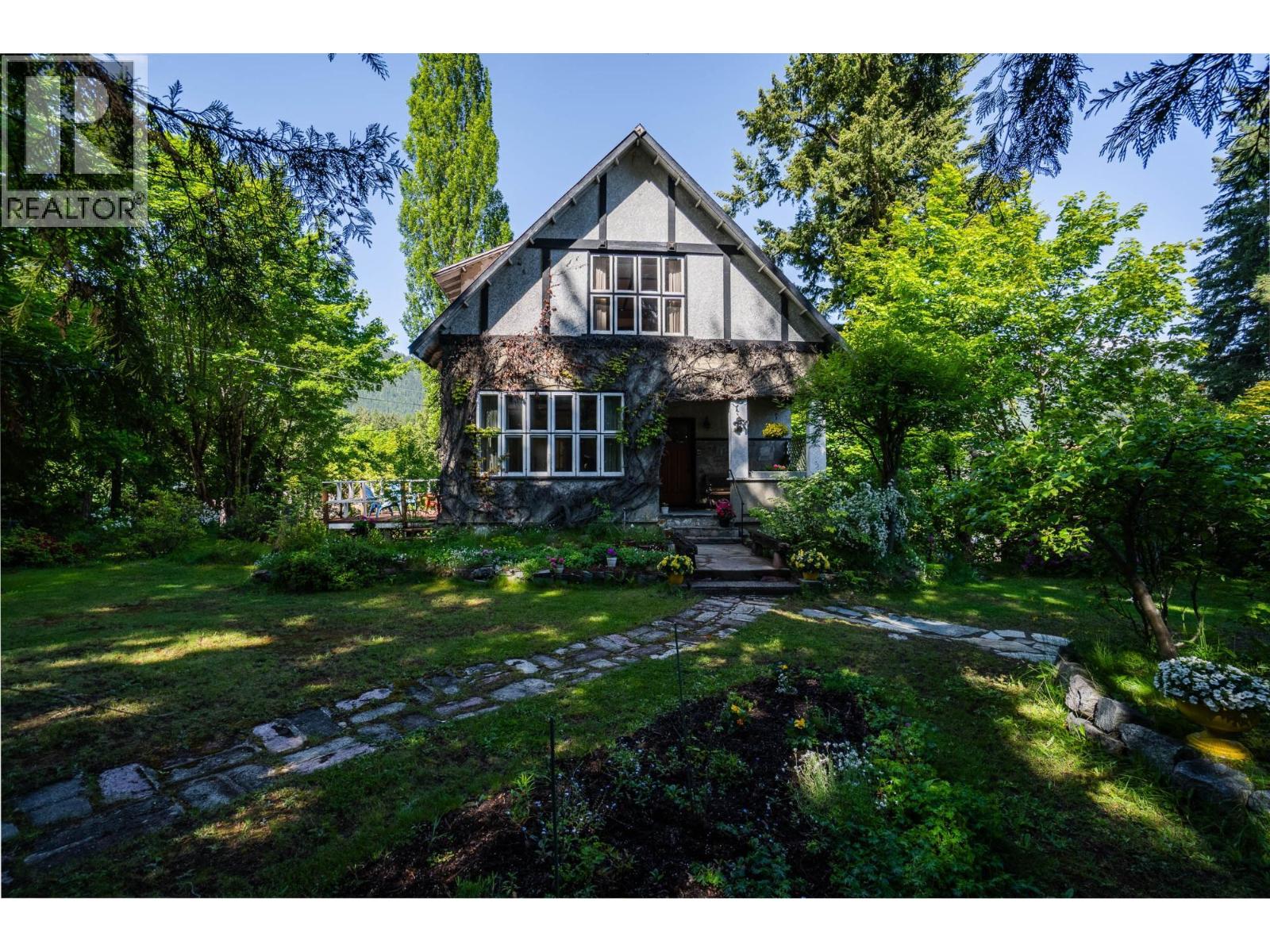 1107 Robertson Avenue, Nelson, British Columbia  V1L 1C2 - Photo 71 - 10397464