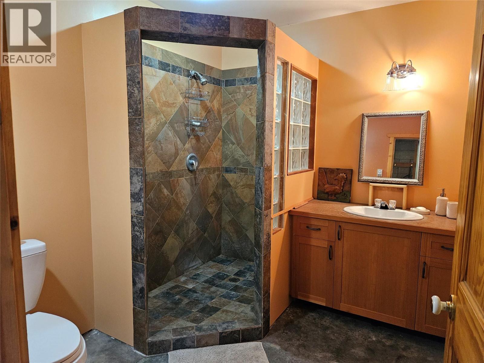325 East Wilson Creek  E Road, Rosebery, British Columbia  V0G 1S1 - Photo 17 - 10397454