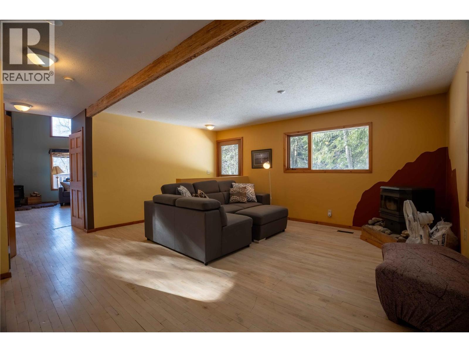 3014 Mcinnes Road, Revelstoke, British Columbia  V0E 2S0 - Photo 25 - 10395866