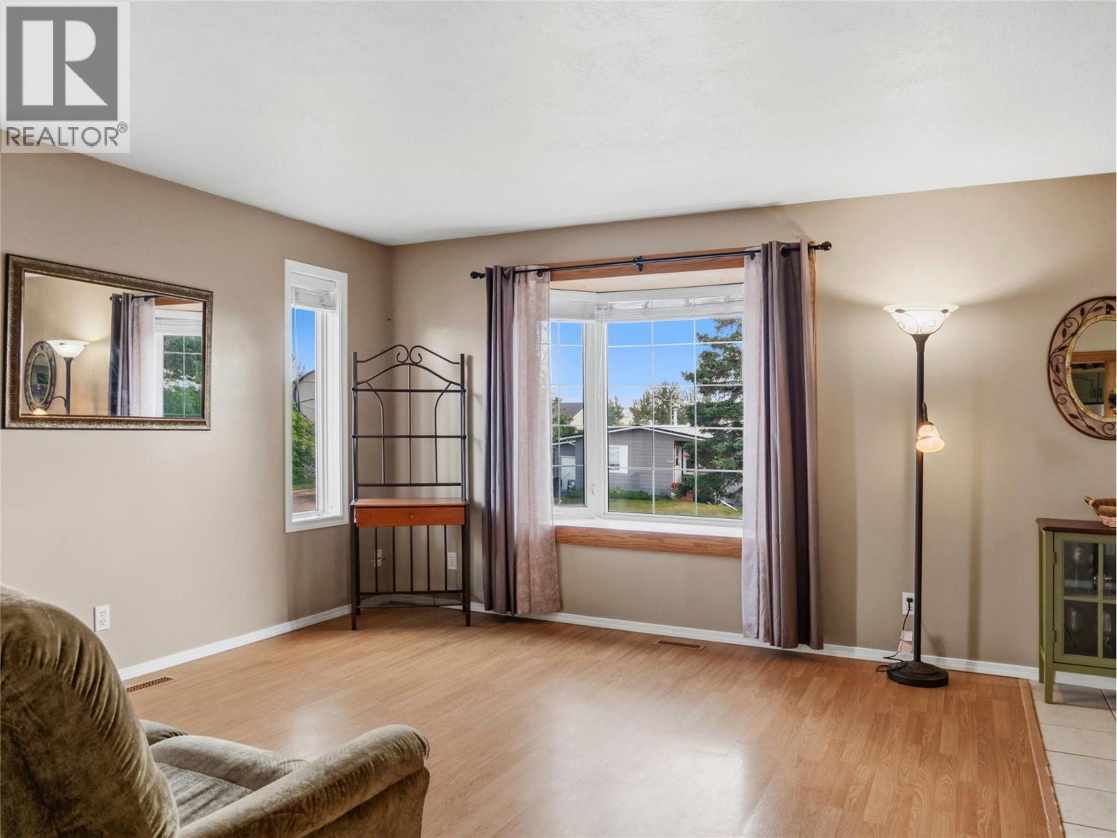 1324 95 Avenue, Dawson Creek, British Columbia  V1G 1J4 - Photo 2 - 10397625