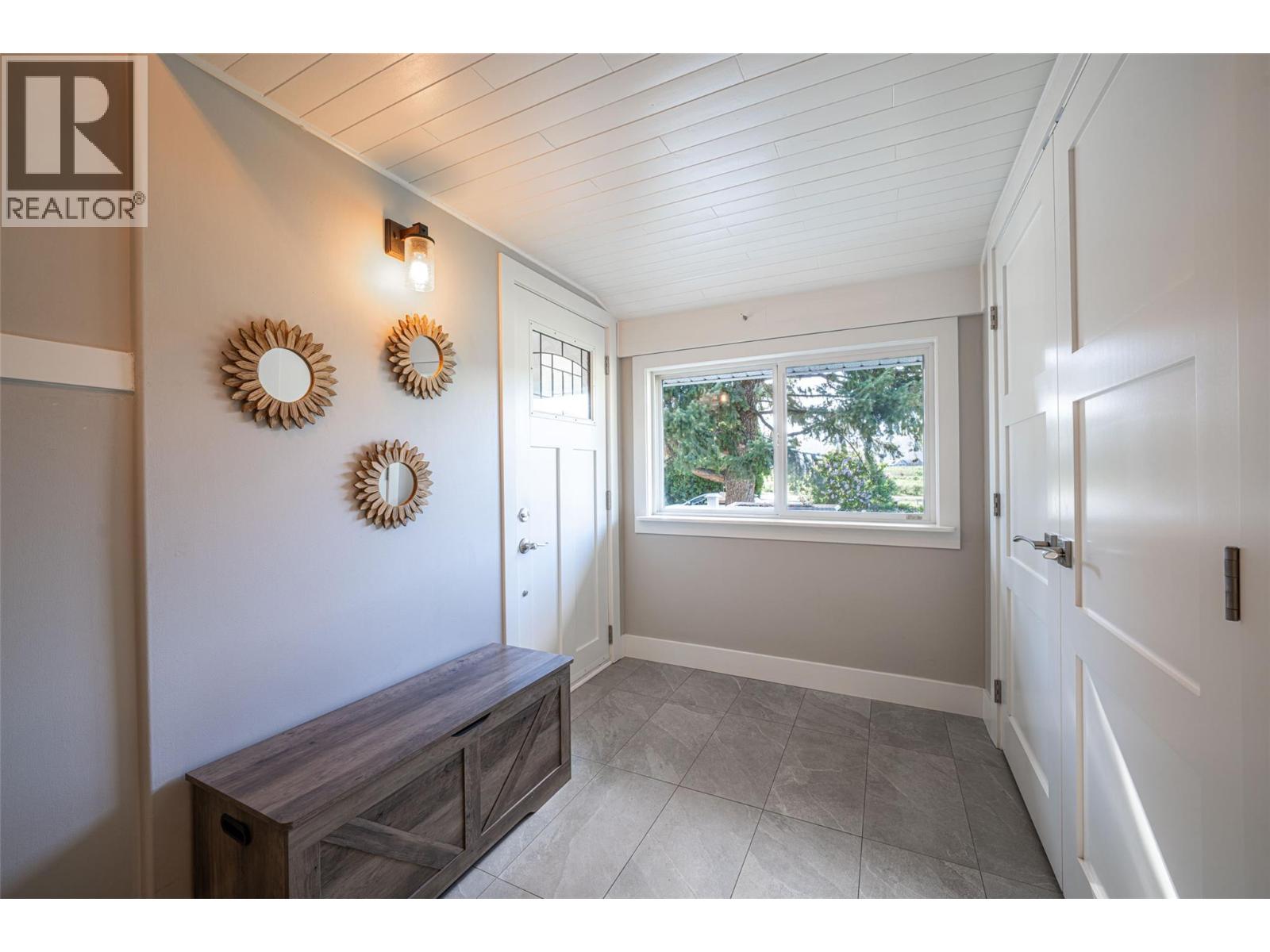 201 Mail Road, Kelowna, British Columbia  V1V 2G6 - Photo 11 - 10397487