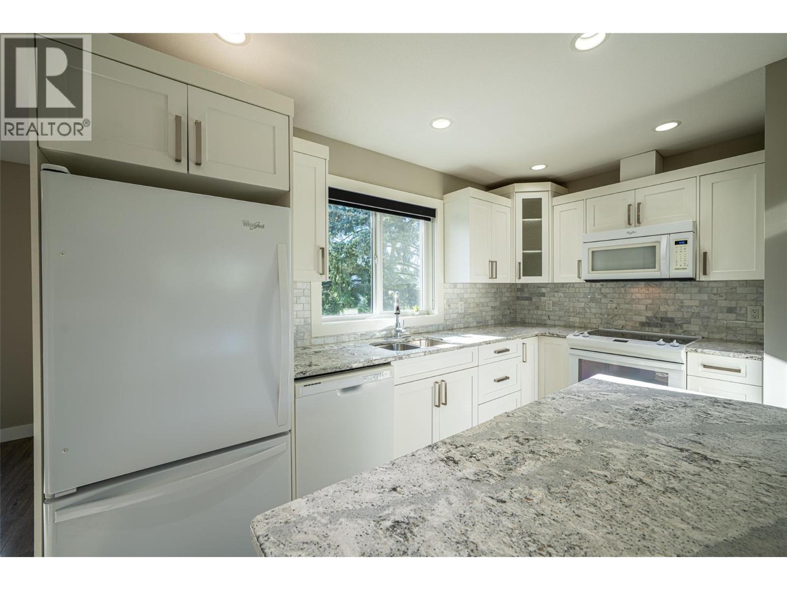 201 Mail Road, Kelowna, British Columbia  V1V 2G6 - Photo 32 - 10397487