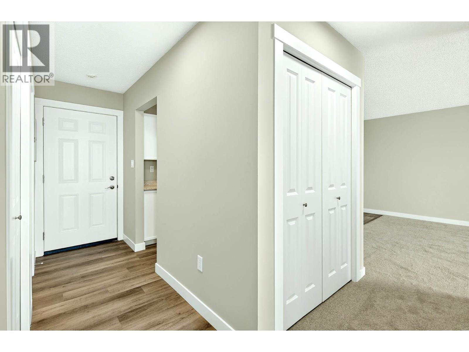 279 Alder Drive Unit# 202, Logan Lake, British Columbia  V0K 1W0 - Photo 6 - 10397376