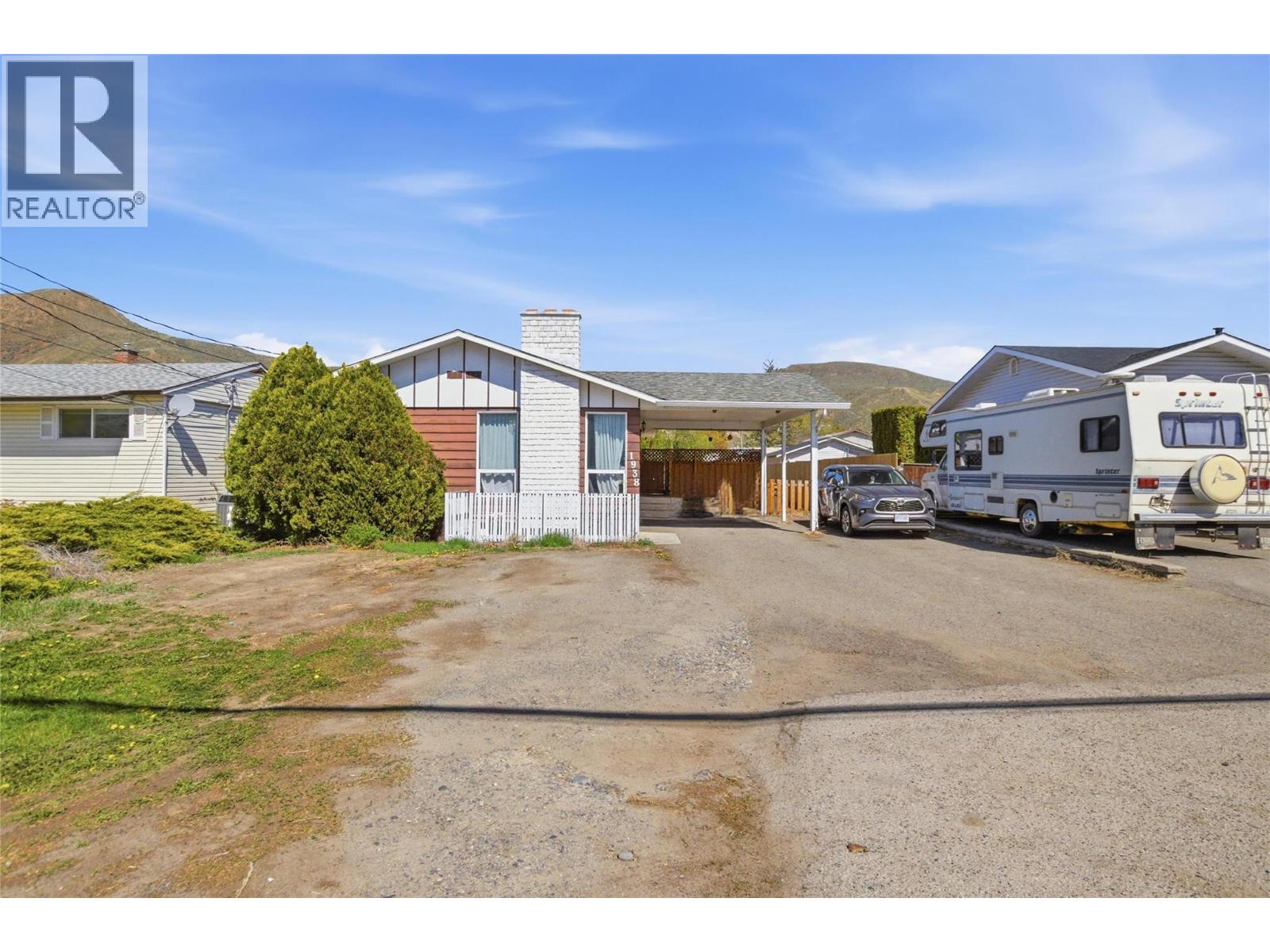 1938 Parkcrest Avenue, Kamloops, British Columbia  V2B 4X3 - Photo 1 - 10397614