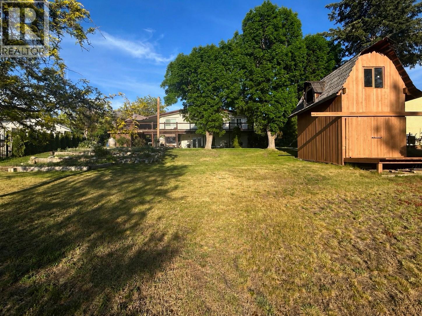 7562 Crest-A-Way Road, Oliver, British Columbia  V0H 1T2 - Photo 6 - 10397588