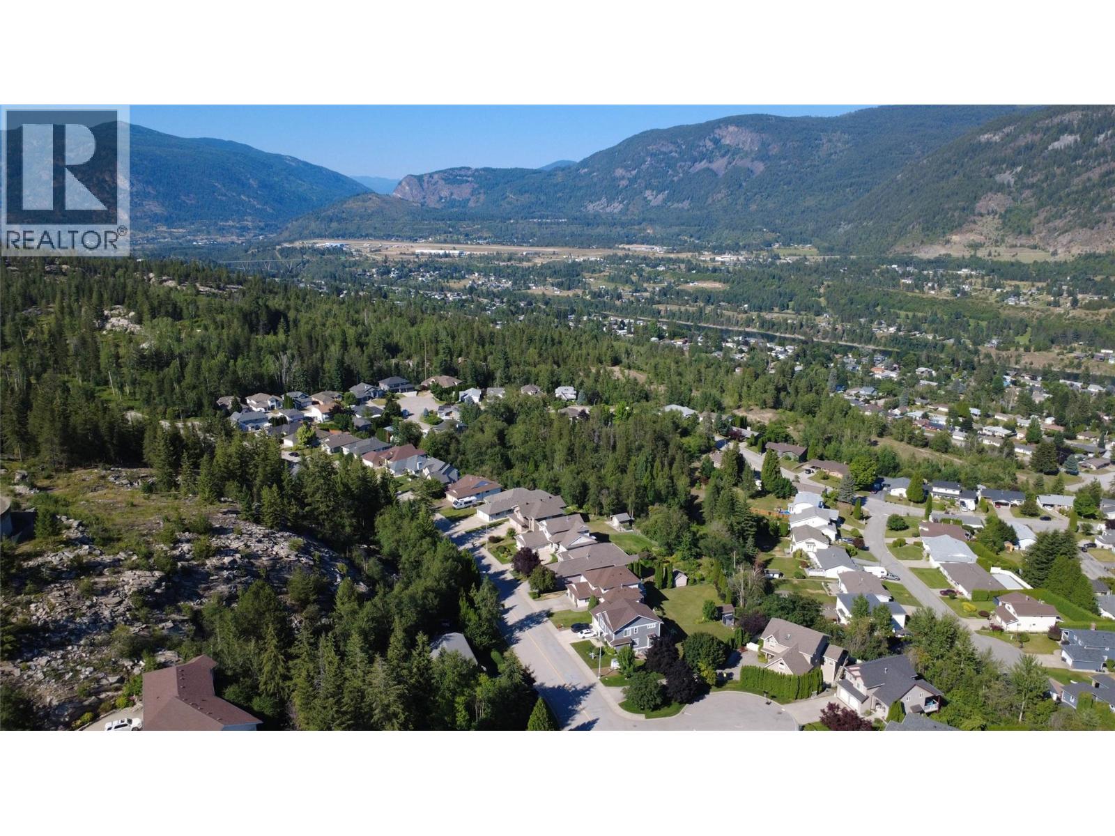 3583 14th Avenue, Castlegar, British Columbia  V1N 4J2 - Photo 3 - 10397566
