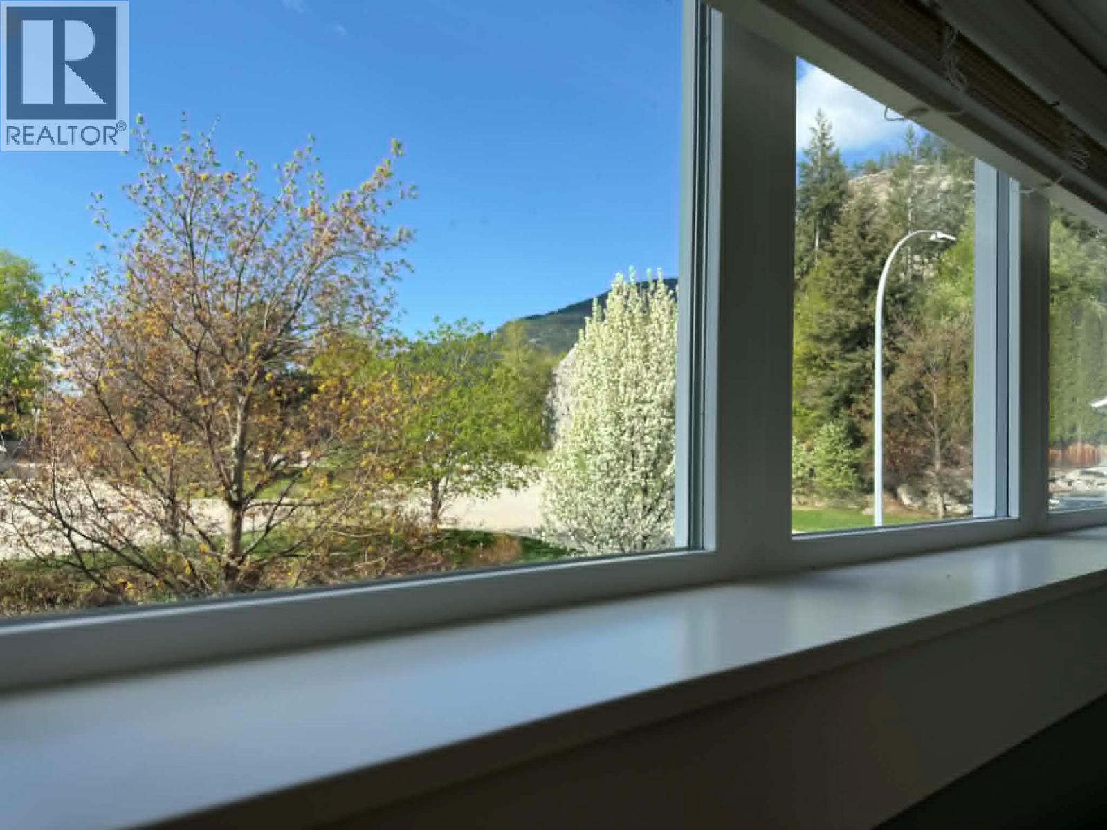 3583 14th Avenue, Castlegar, British Columbia  V1N 4J2 - Photo 32 - 10397566