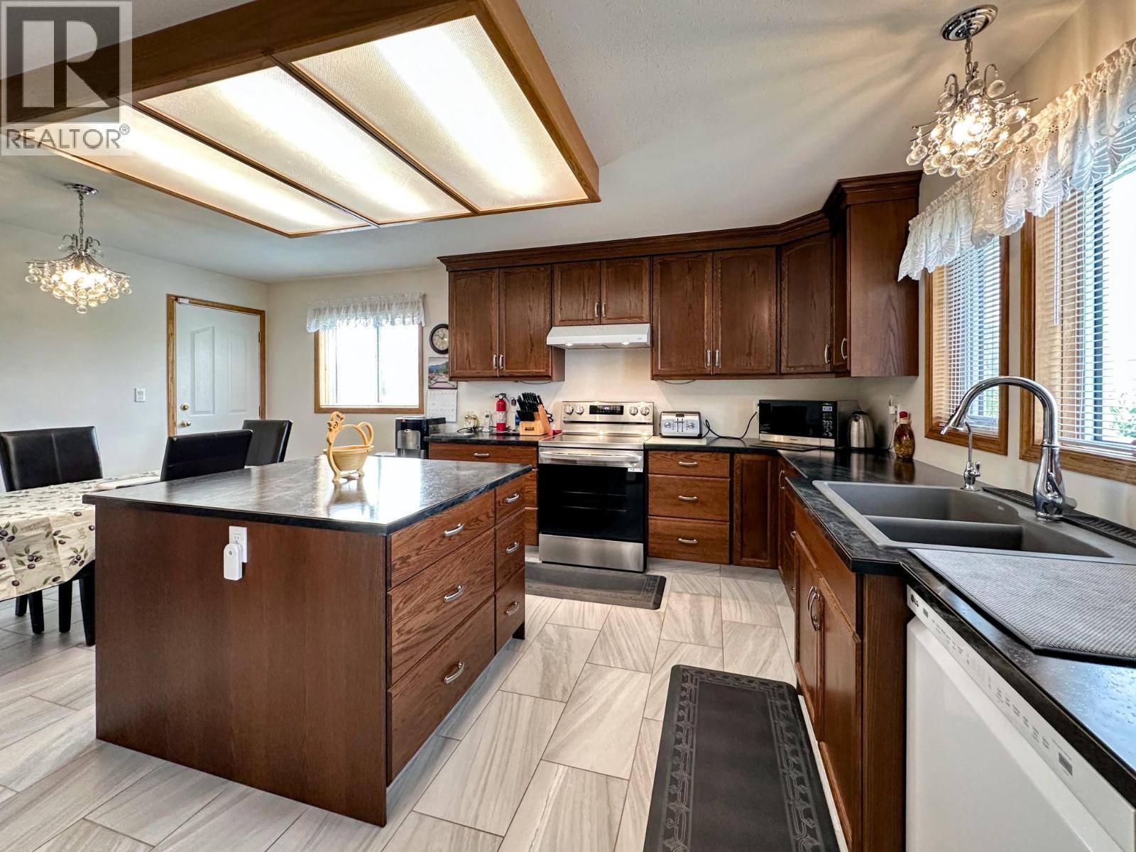 10501 100th Avenue, Osoyoos, British Columbia  V0H 1V2 - Photo 16 - 10397526