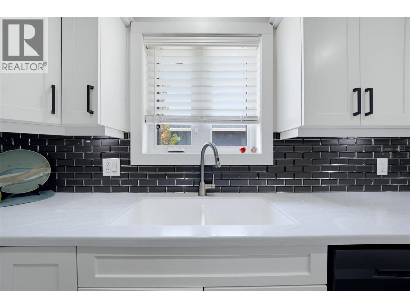 1705 Hillier Road Unit# 11, Sicamous, British Columbia  V0E 2V4 - Photo 9 - 10397567