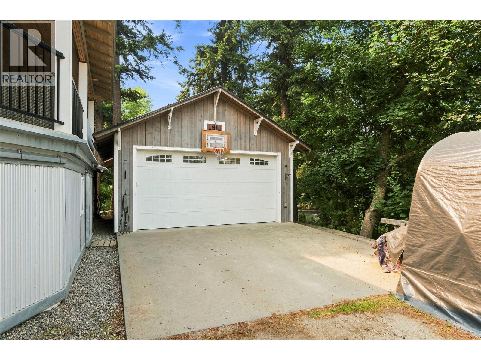 1710 11 Avenue Ne, Salmon Arm, British Columbia  V1E 2T4 - Photo 67 - 10397427