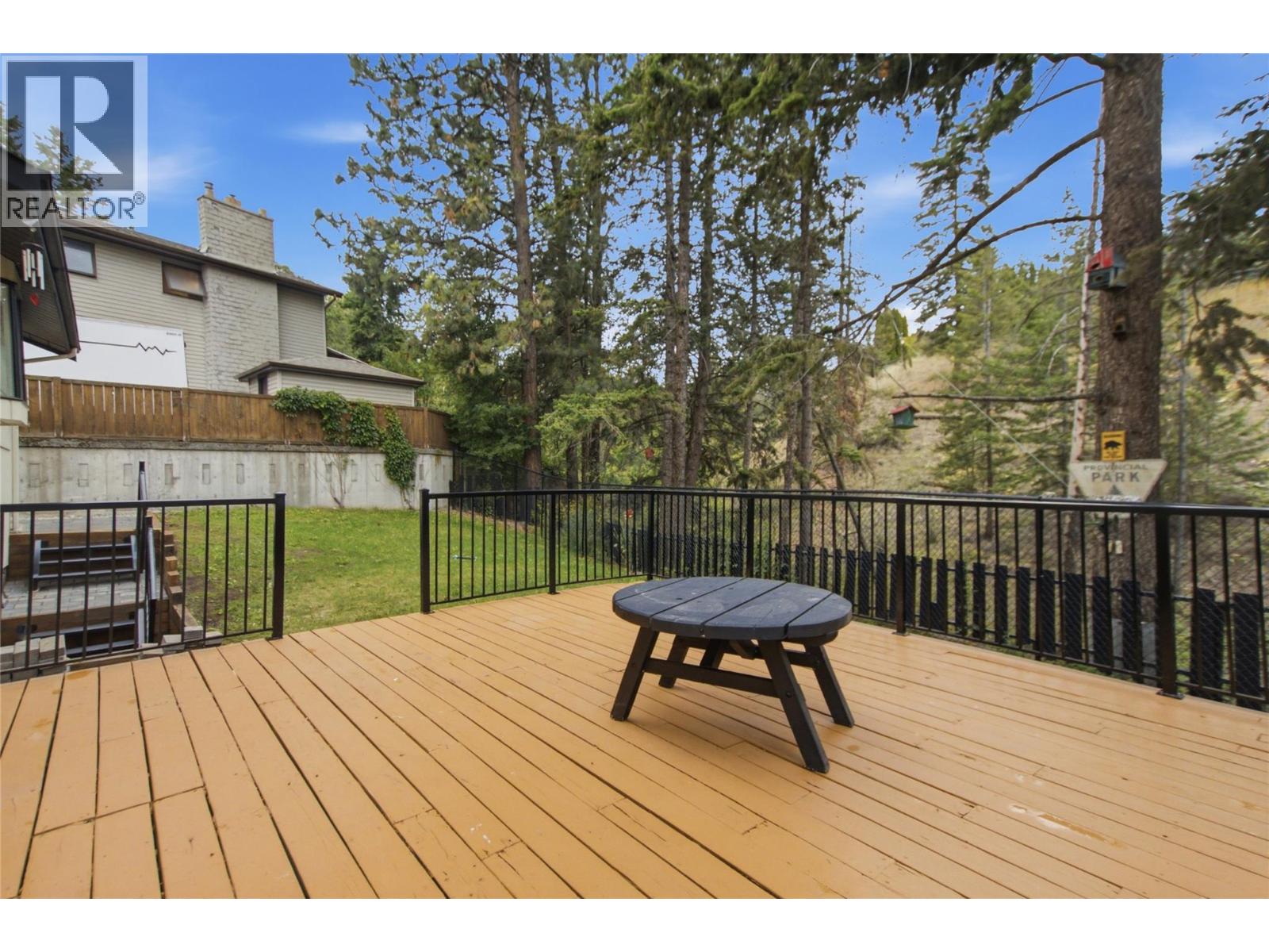 2012 Sifton Avenue, Kamloops, British Columbia  V1S 1A9 - Photo 10 - 10397375