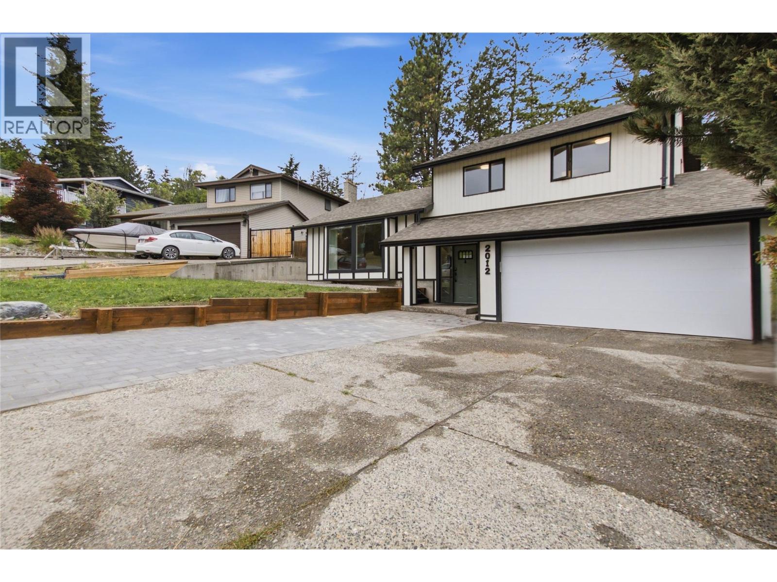 2012 Sifton Avenue, Kamloops, British Columbia  V1S 1A9 - Photo 2 - 10397375