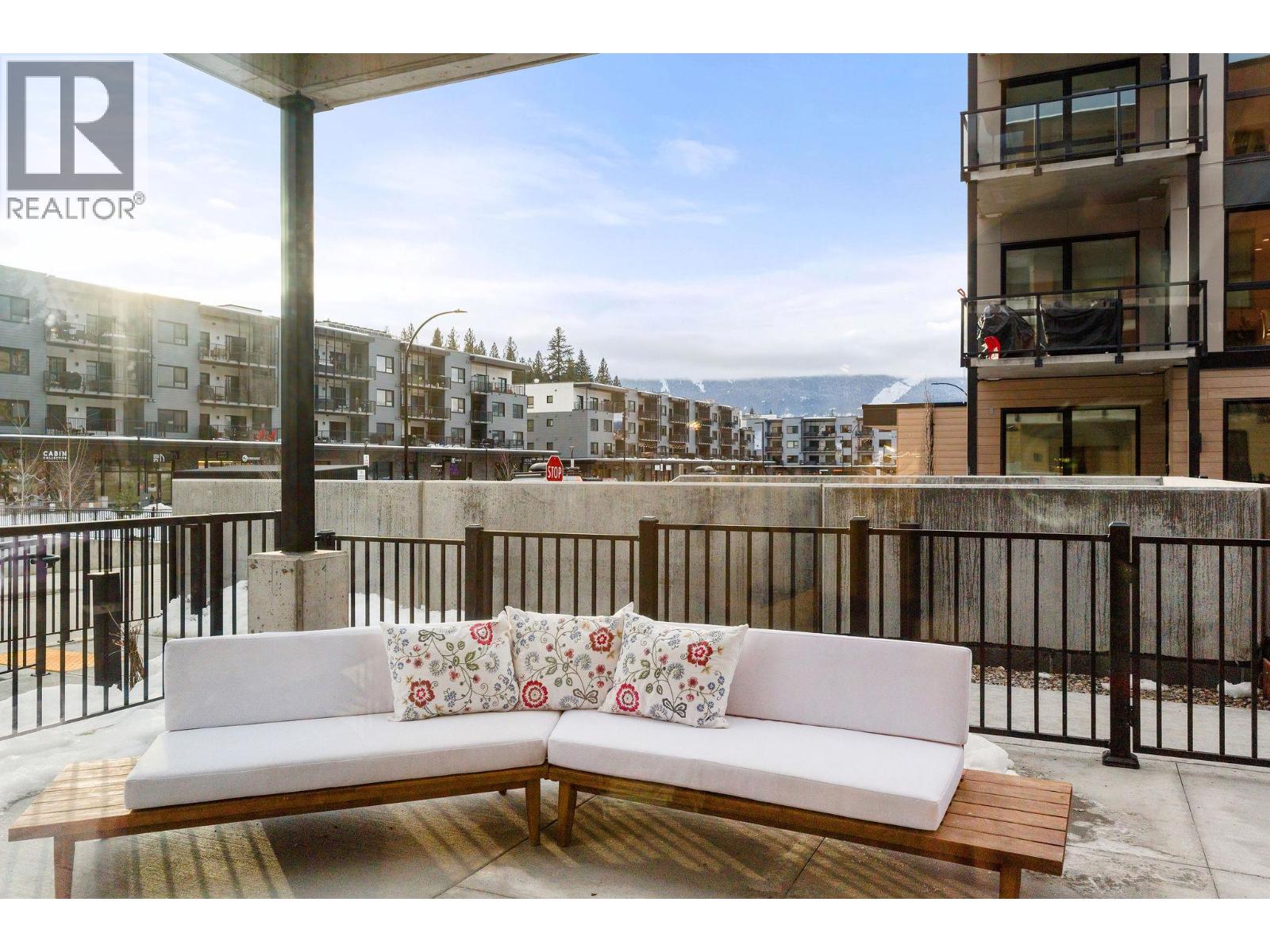 1702 Coursier Avenue Unit# 1113, Revelstoke, British Columbia  V0E 2S3 - Photo 4 - 10397654
