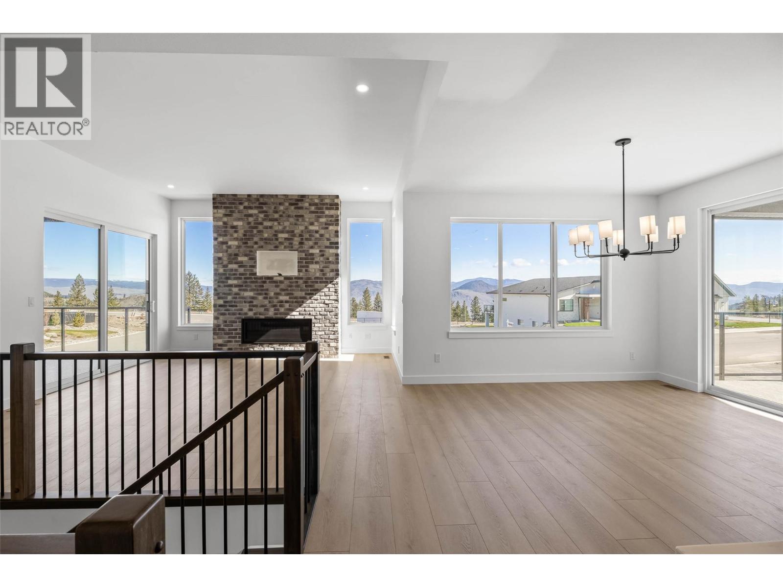 1298 Brechin Place, Kamloops, British Columbia  V1S 1J9 - Photo 4 - 10396580