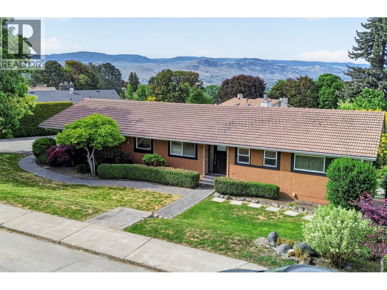 328 Mcgill Road, Kamloops, British Columbia  V2C 1M1 - Photo 1 - 10397546