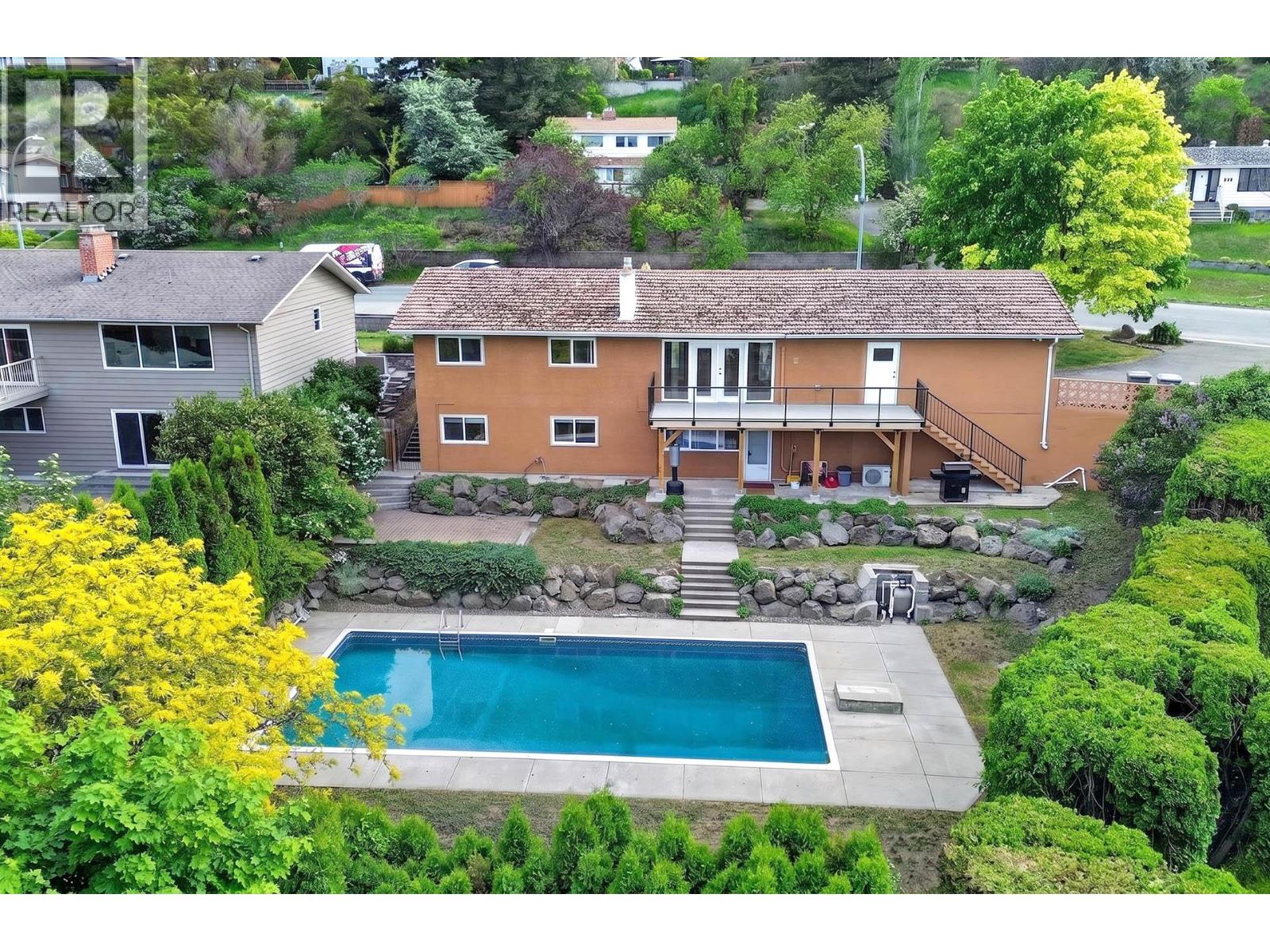 328 Mcgill Road, Kamloops, British Columbia  V2C 1M1 - Photo 2 - 10397546