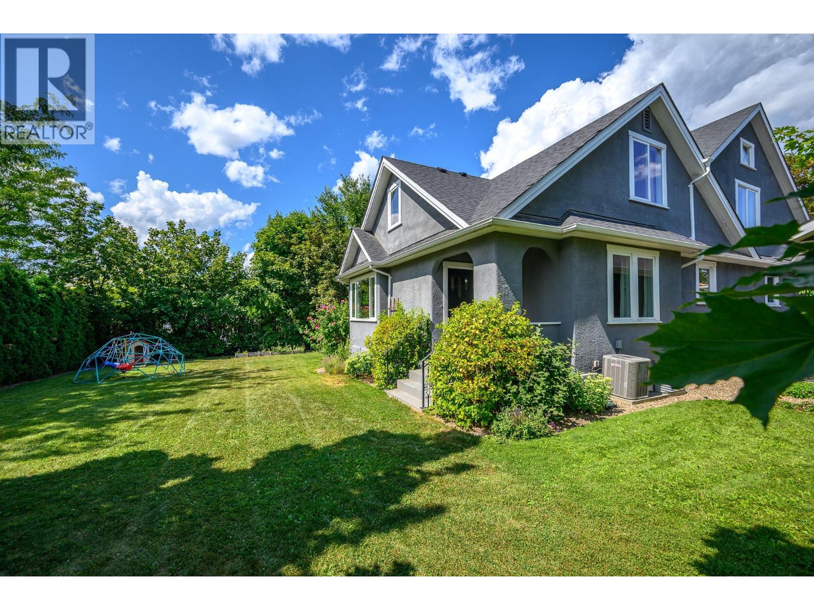 2501 30 Avenue, Vernon, British Columbia  V1T 1Y4 - Photo 1 - 10397313