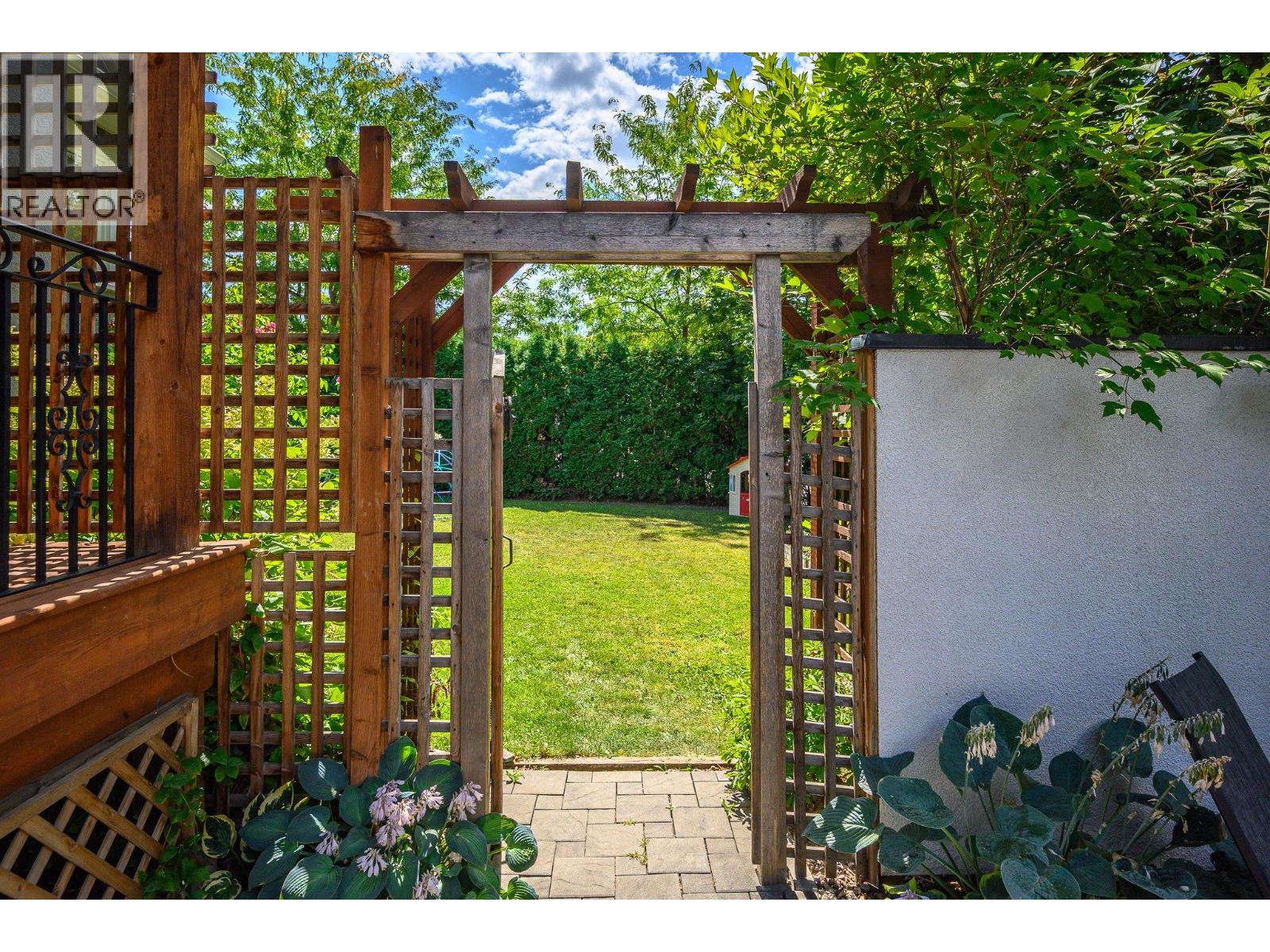 2501 30 Avenue, Vernon, British Columbia  V1T 1Y4 - Photo 42 - 10397313