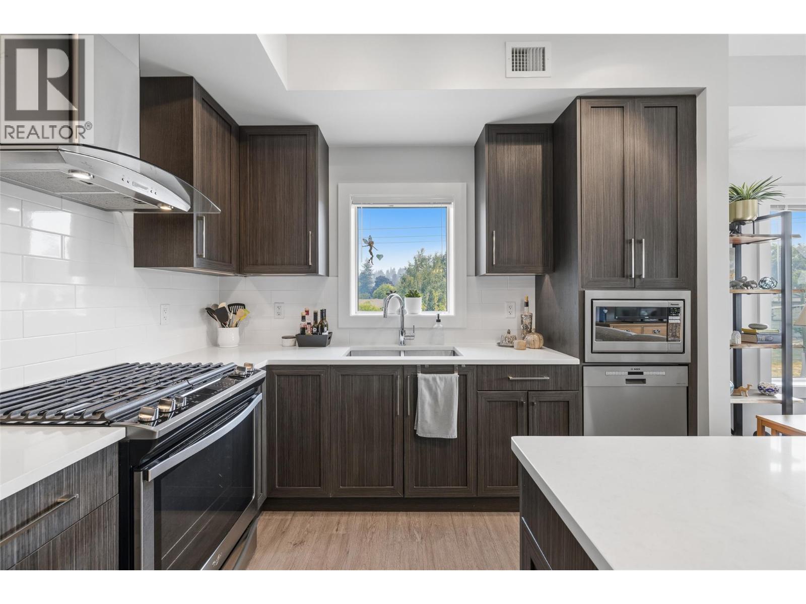 4380 Lakeshore Road Unit# Ph21, Kelowna, British Columbia  V1W 5H5 - Photo 11 - 10397507
