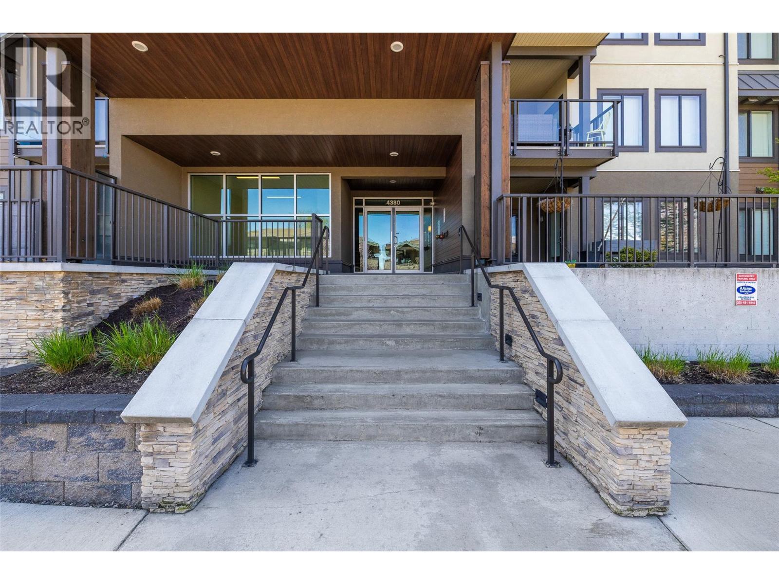 4380 Lakeshore Road Unit# Ph21, Kelowna, British Columbia  V1W 5H5 - Photo 4 - 10397507