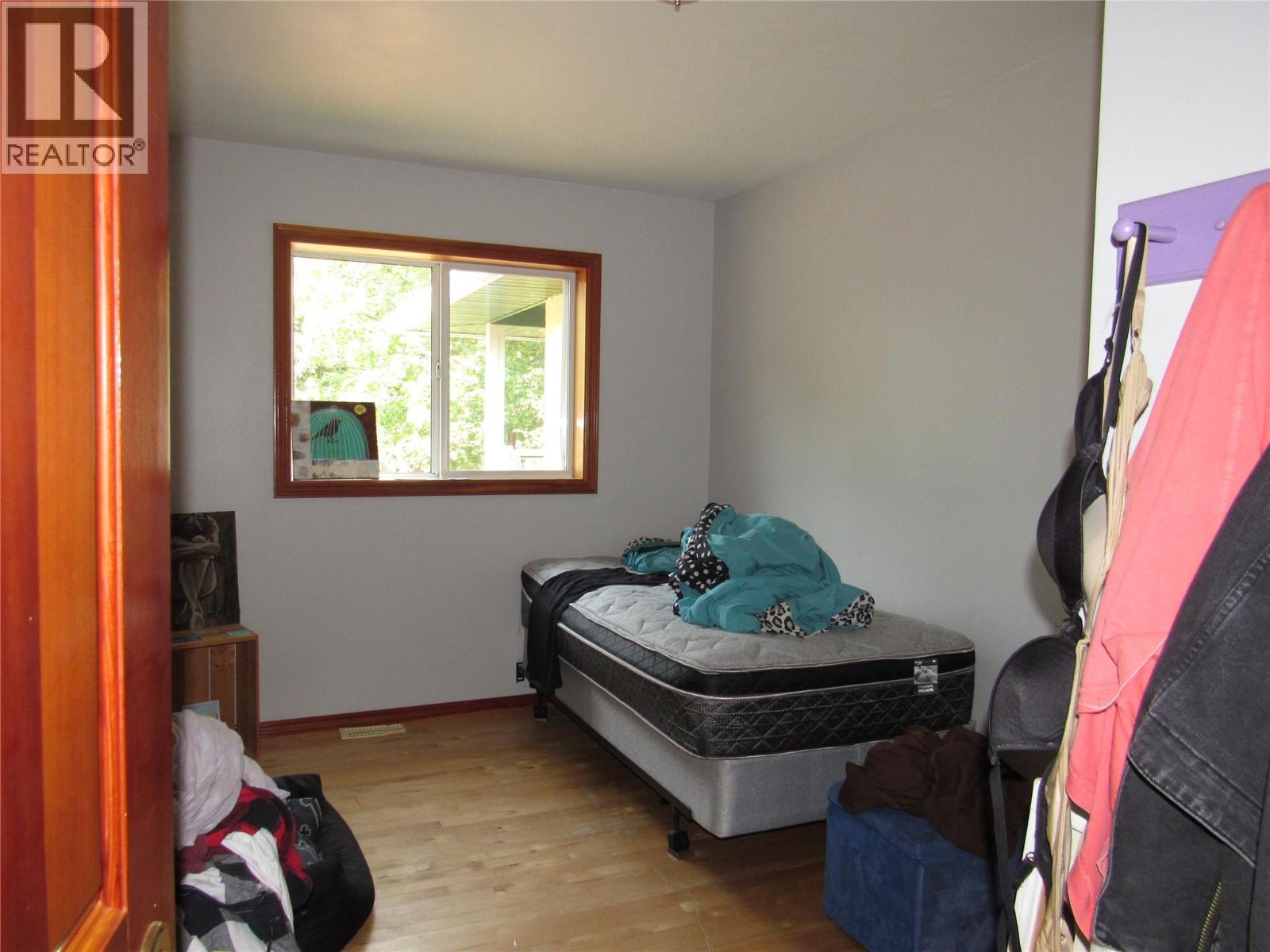 566 Rosedale Road, Castlegar, British Columbia  V1N 4L2 - Photo 9 - 10394377