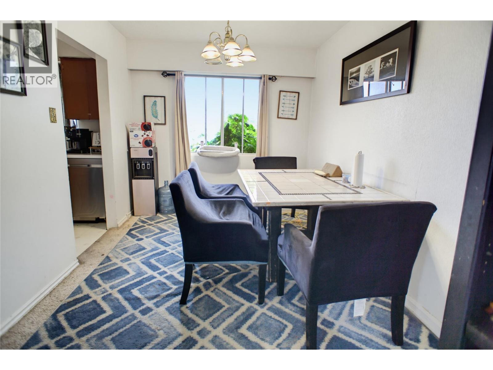 262 Holly Avenue, Kamloops, British Columbia  V2B 1M3 - Photo 4 - 10397468