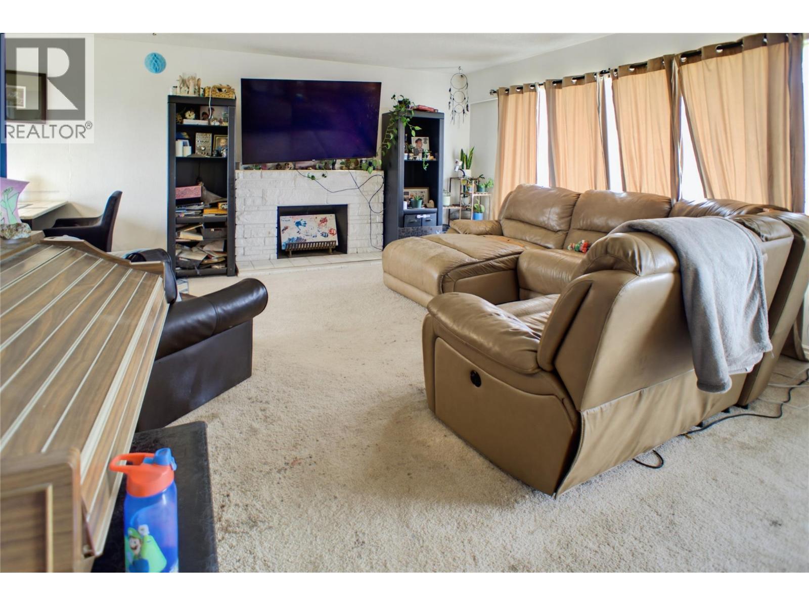 262 Holly Avenue, Kamloops, British Columbia  V2B 1M3 - Photo 6 - 10397468