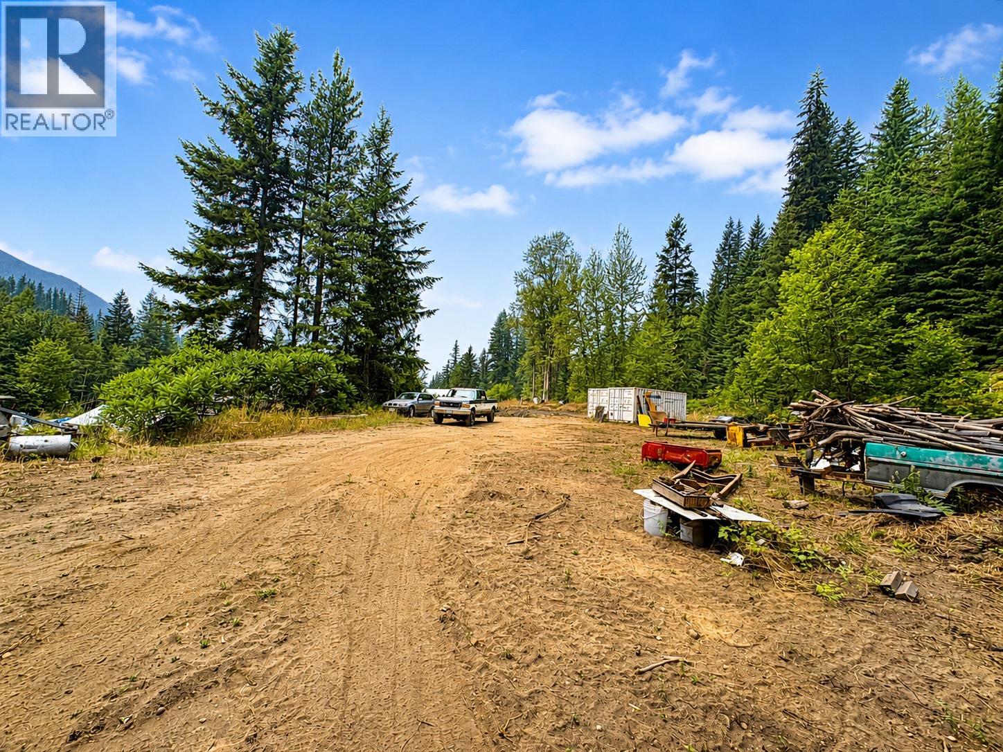 3233 Mabel Lake Road, Enderby, British Columbia  V4Y 4L4 - Photo 11 - 10397629
