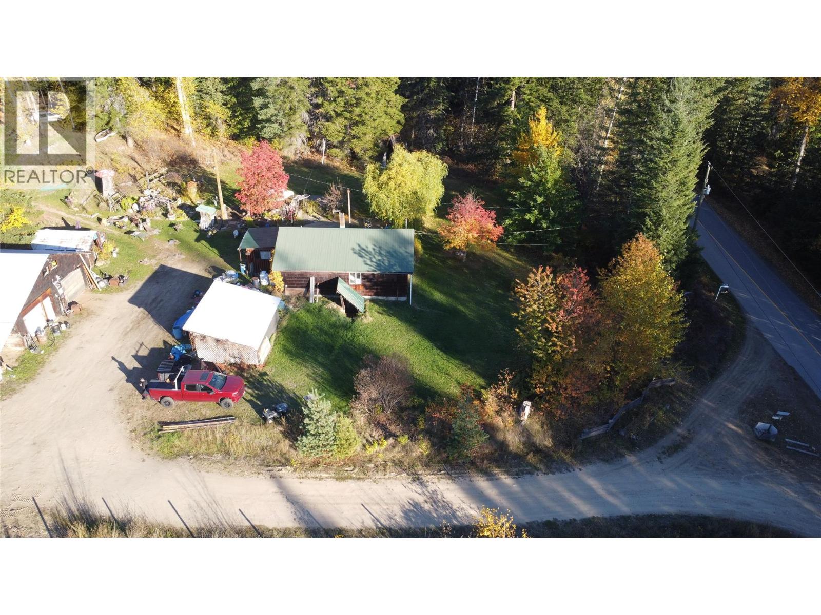 3233 Mabel Lake Road, Enderby, British Columbia  V4Y 4L4 - Photo 14 - 10397629
