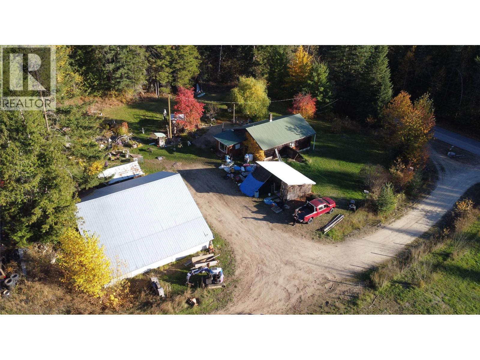 3233 Mabel Lake Road, Enderby, British Columbia  V4Y 4L4 - Photo 15 - 10397629