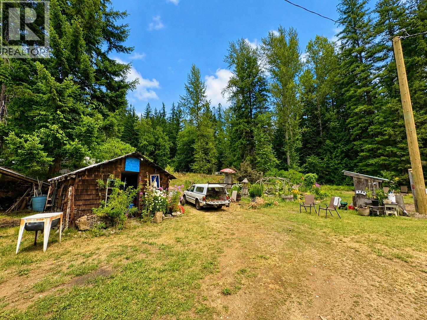 3233 Mabel Lake Road, Enderby, British Columbia  V4Y 4L4 - Photo 5 - 10397629