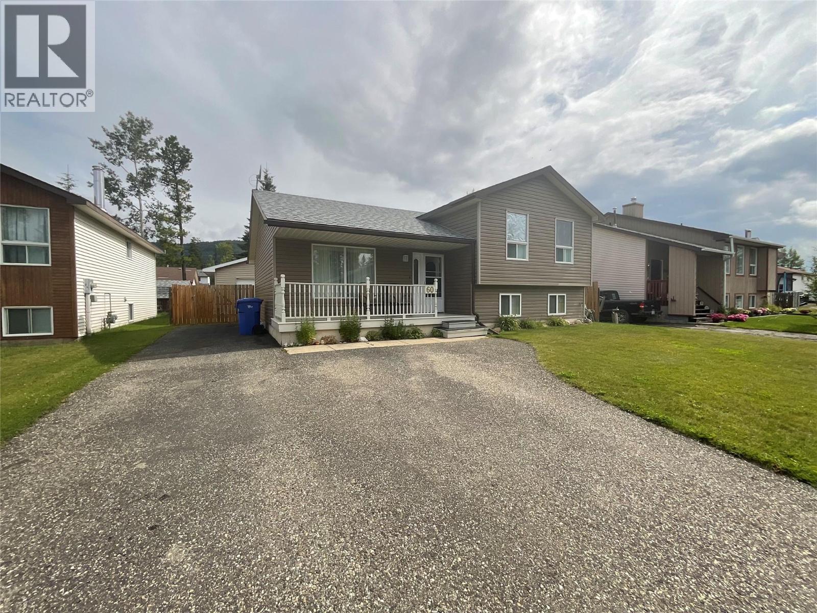 60 Valleyview Place, Tumbler Ridge, British Columbia  V0C 2W0 - Photo 30 - 10397569
