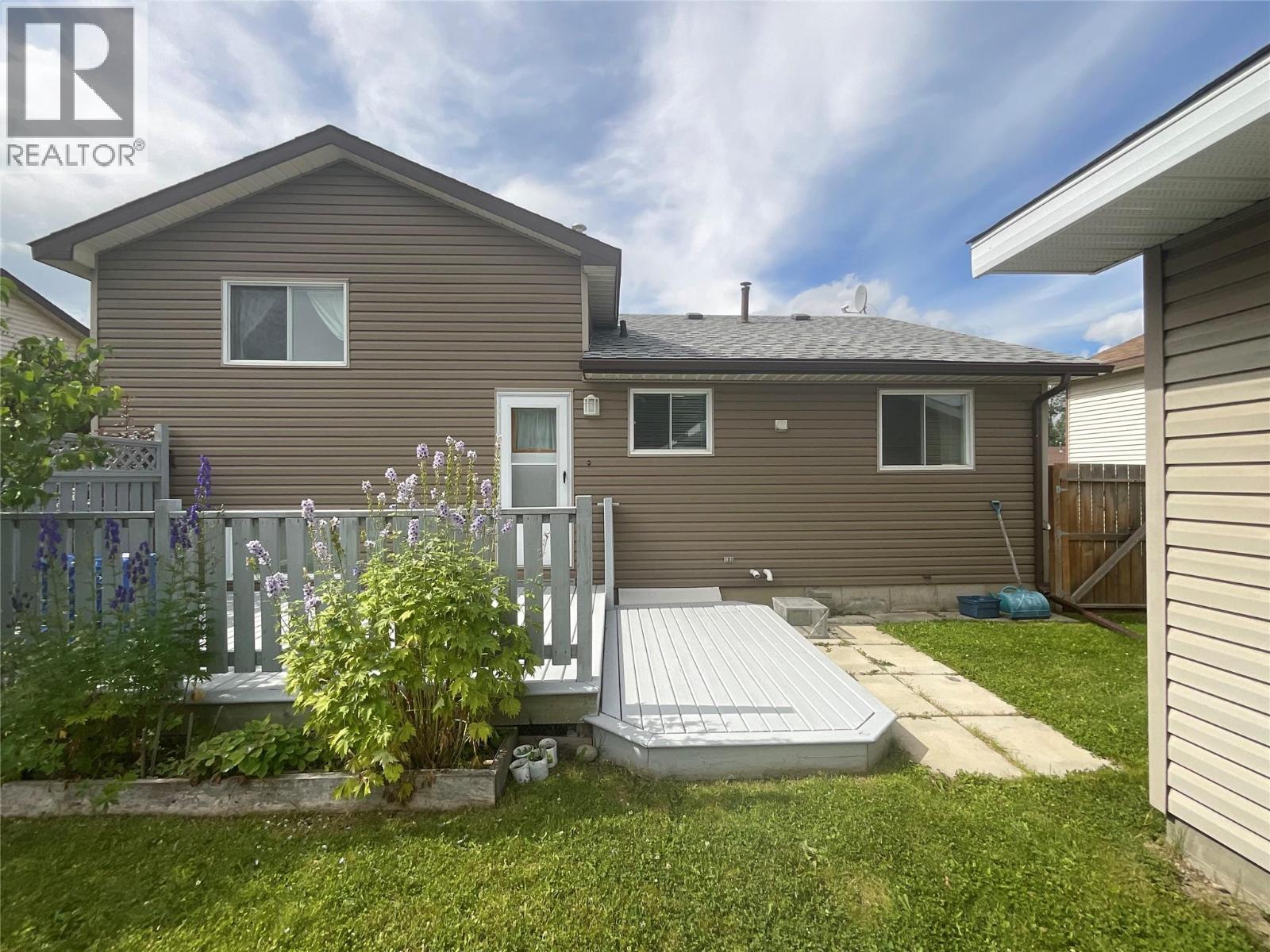 60 Valleyview Place, Tumbler Ridge, British Columbia  V0C 2W0 - Photo 31 - 10397569