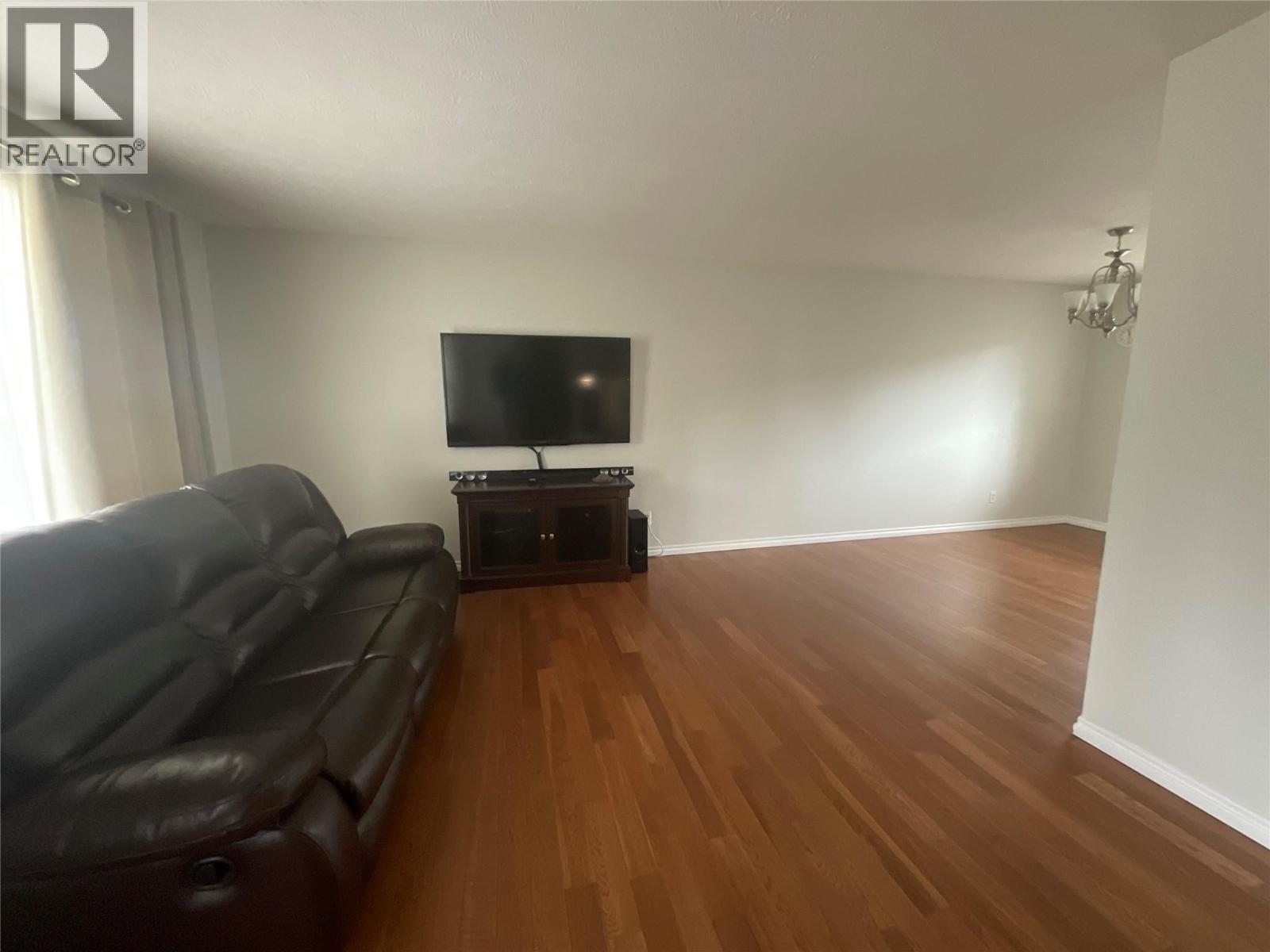 60 Valleyview Place, Tumbler Ridge, British Columbia  V0C 2W0 - Photo 8 - 10397569