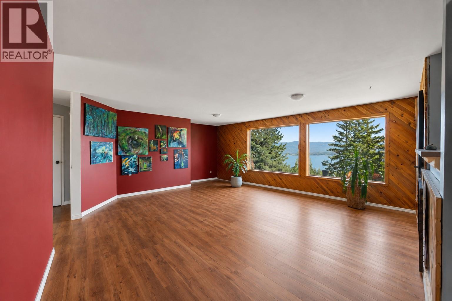 5255 Schneider Place, Tappen, British Columbia  V0E 2X3 - Photo 6 - 10397700