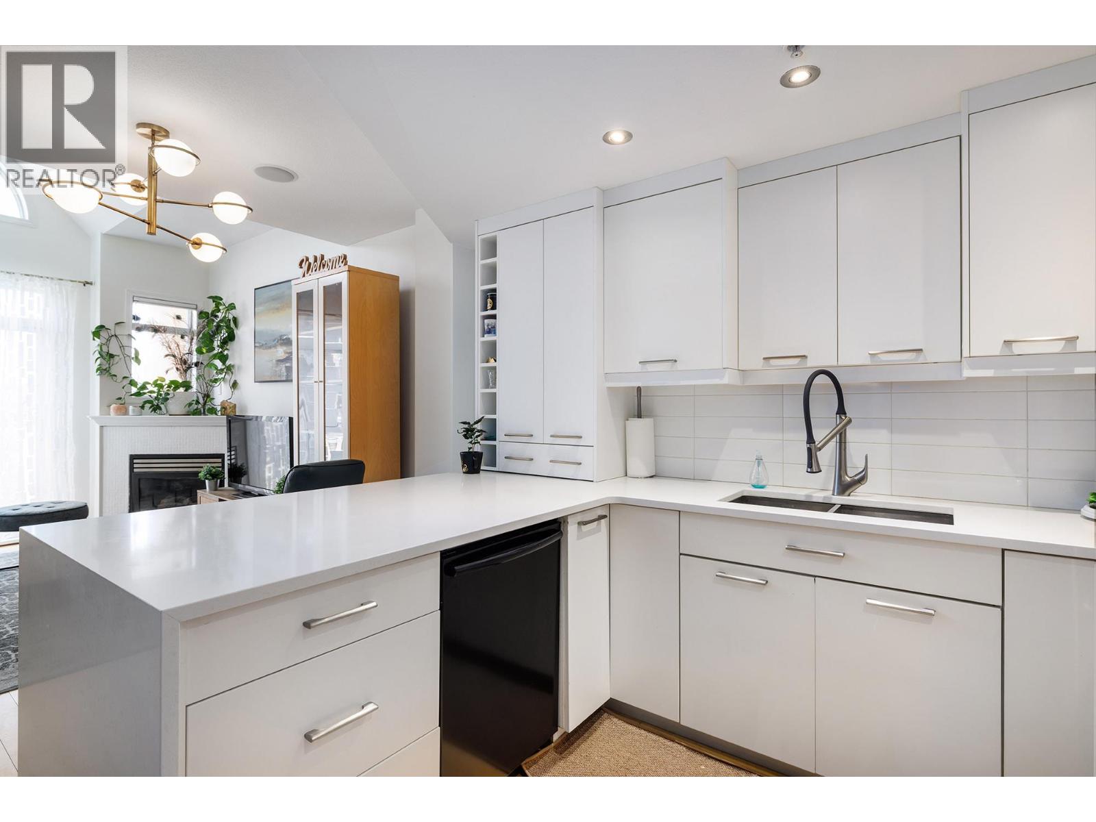 1088 Sunset Drive Unit# 247, Kelowna, British Columbia  V1Y 9W1 - Photo 8 - 10397709